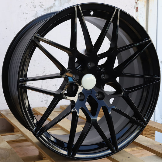 MS10 | Gloss Black wheels
