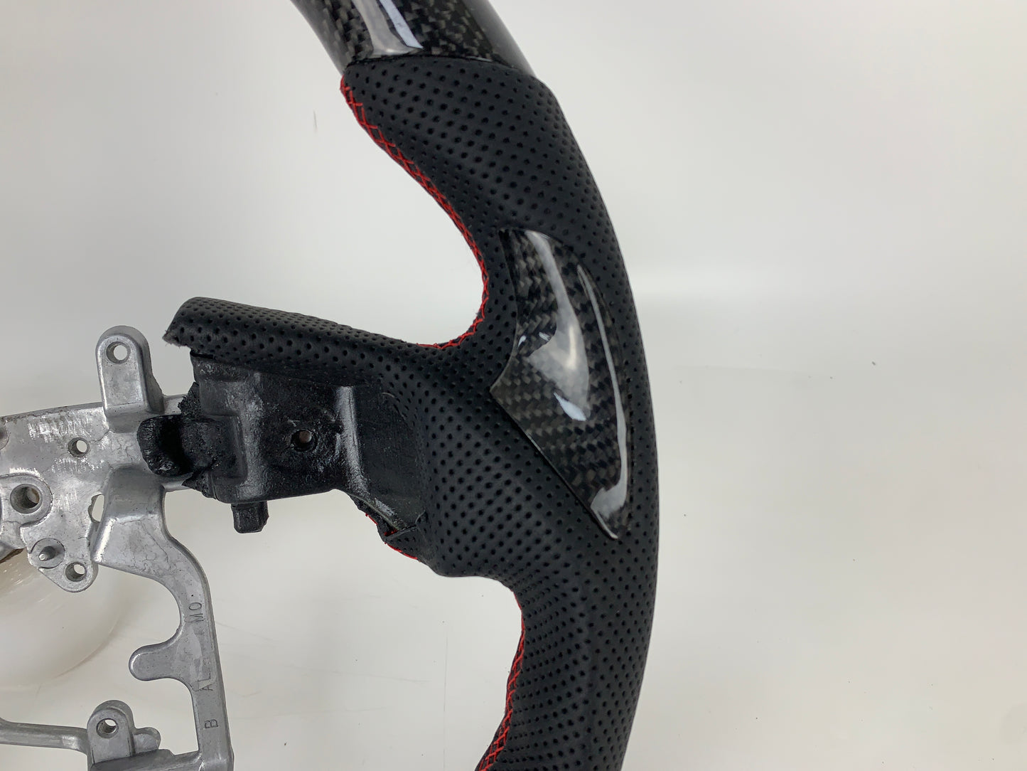 FOR 2014-2021 TOYOTA TACOMA/ 4RUNNER/ TUNDRA CARBON FIBER & LEATHER STEERING WHEEL