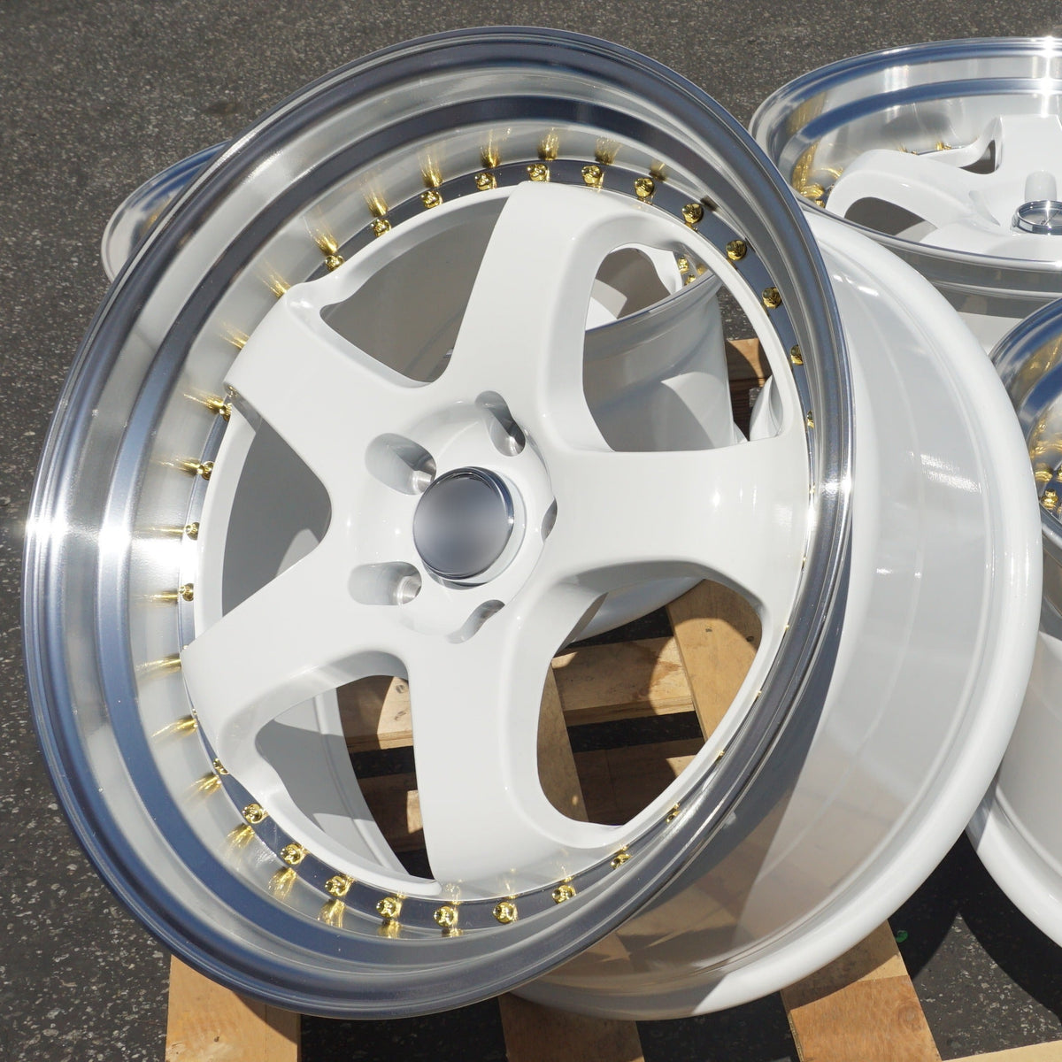 WKS-2 | White Machined Lip + Gold Rivet