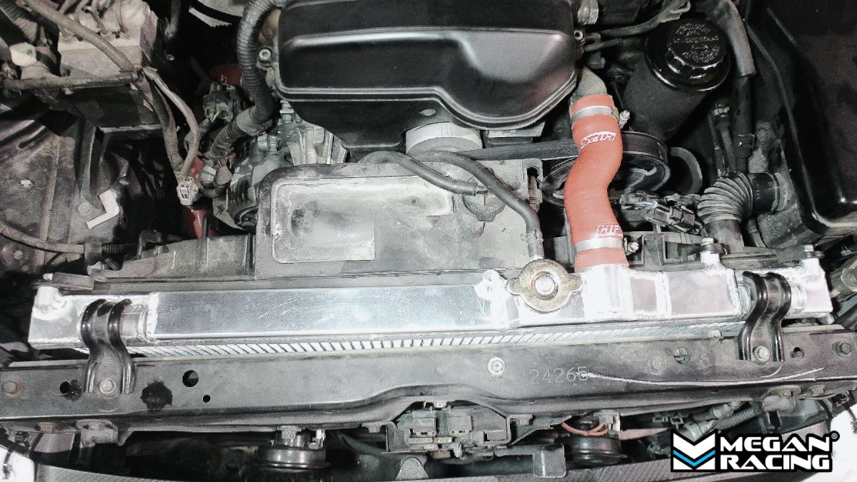Megan Racing Radiator for 2000-2005 Lexus IS300 - MR-RT-LI01