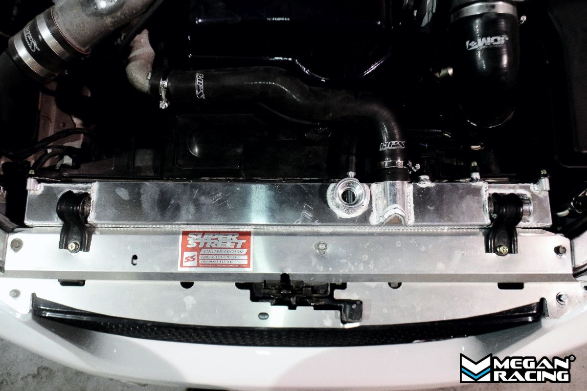 Megan Racing Performance Aluminum "Triple Pass" Radiator w/Cap For 2000-2005 Lexus IS300 XE10