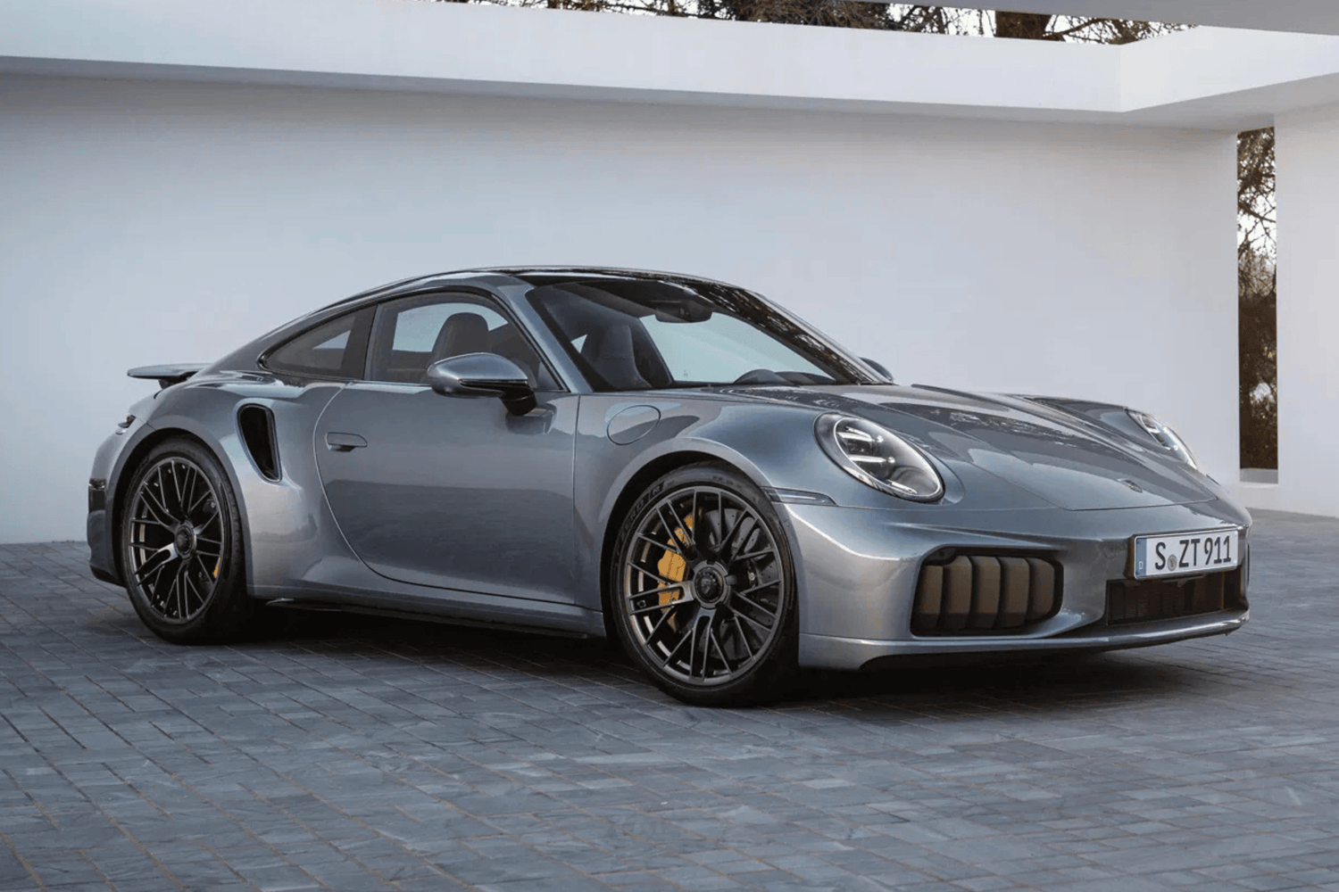 PORSCHE