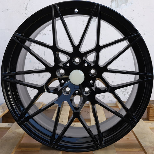 MS10 | Gloss Black wheels