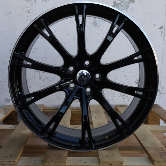 AU03 | Black Machined Lip wheels