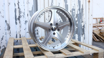 LEO-1 | Silver Machined Face