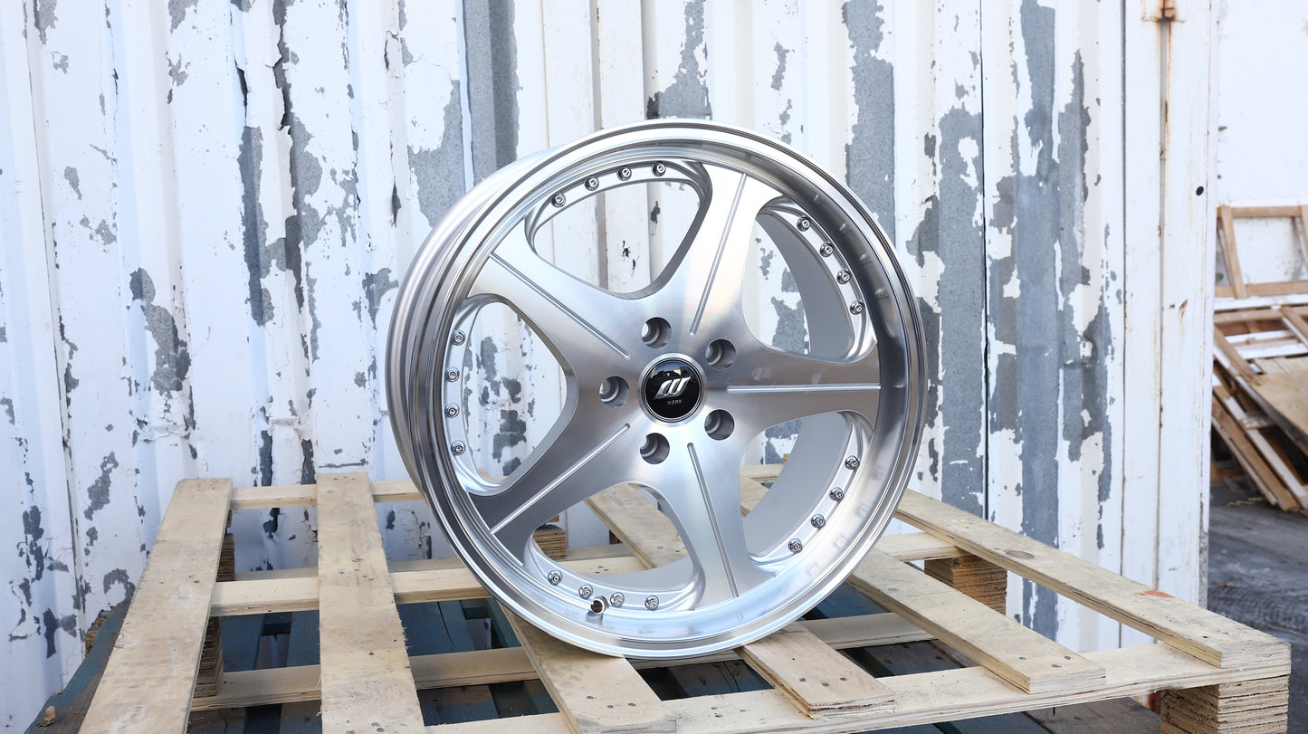 LEO-1 | Silver Machined Face