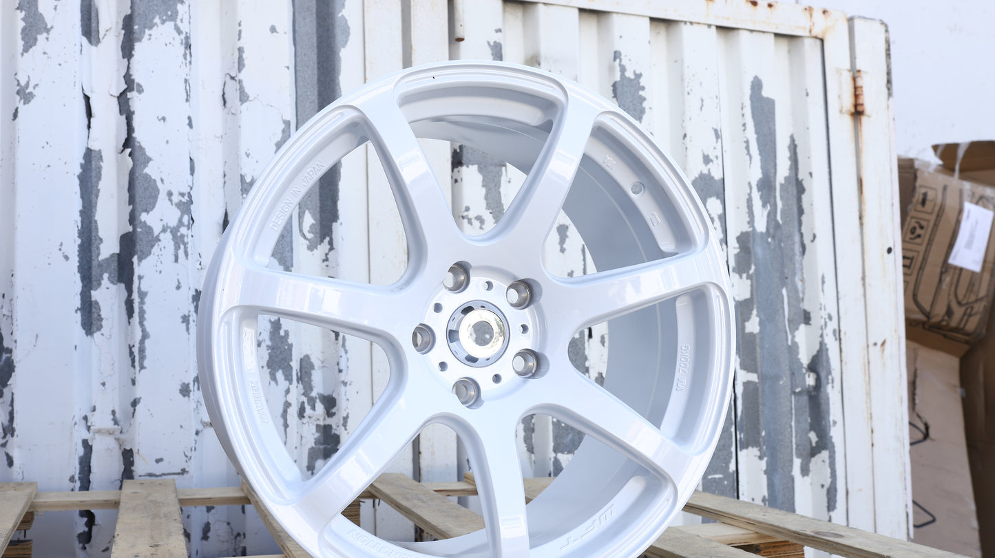 WKS-5 | White