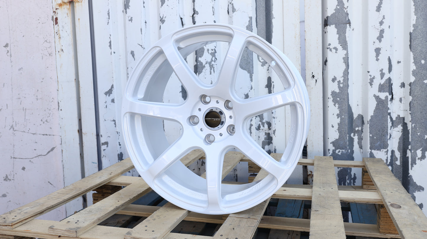 WKS-5 | White