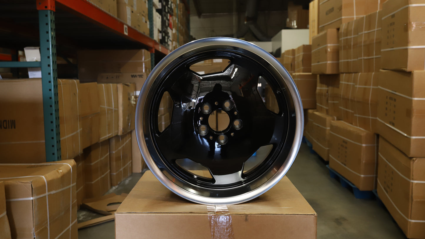MB02 | Gloss Black Machined Lip
