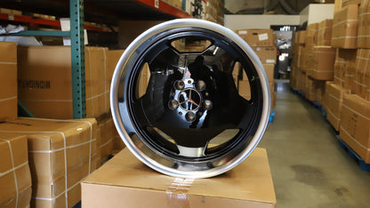 MB02 | Gloss Black Machined Lip