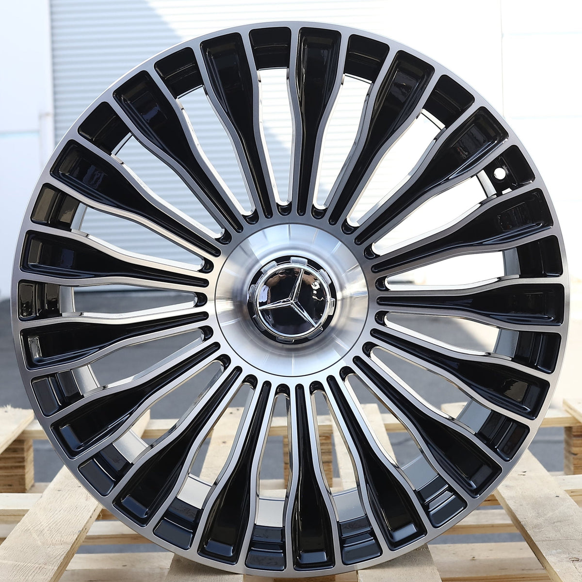 MB08 | Black Machined Face wheels