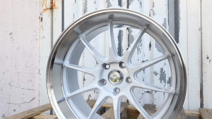19x10.5" Gloss White Machine Lip Wheels (5x113)
