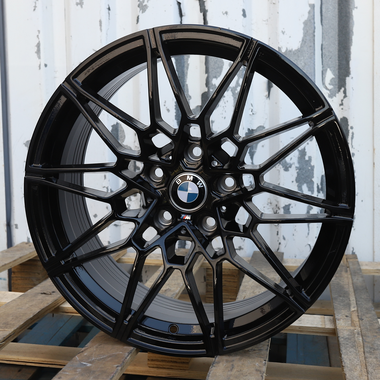 18x9" Gloss Black 1000M Style Wheels (5x120) Fits BMW