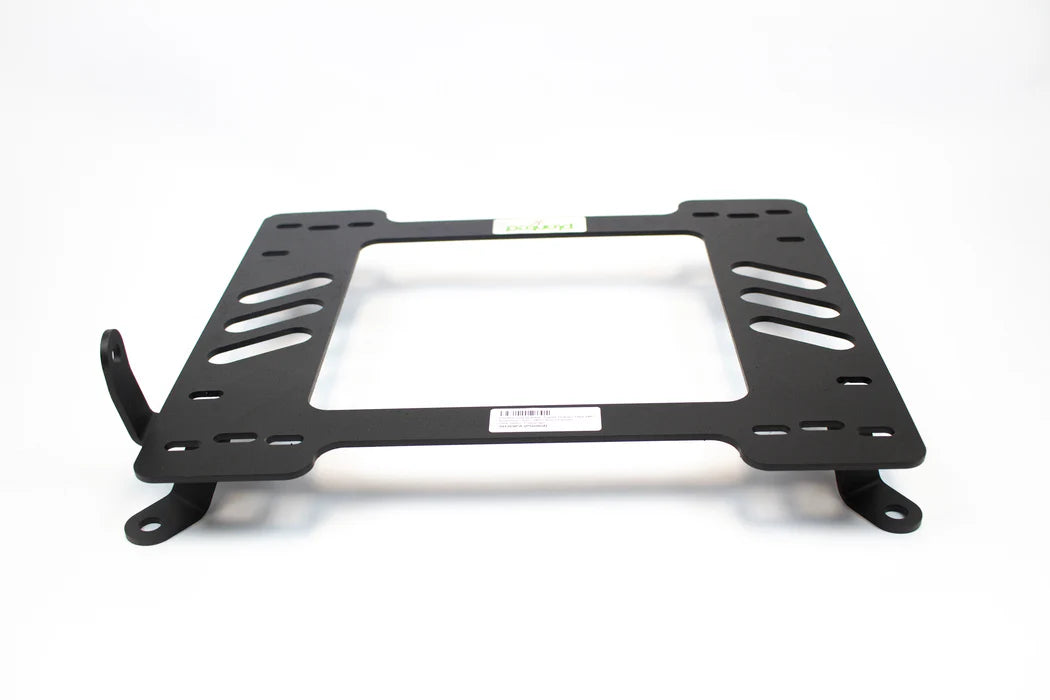 Planted Seat Bracket- Toyota Pickup / Hilux [4th Generation / N50 / N60 / N70 Chassis] (1984-1988) - Passenger / Right