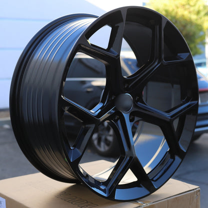 AU01 | Black
