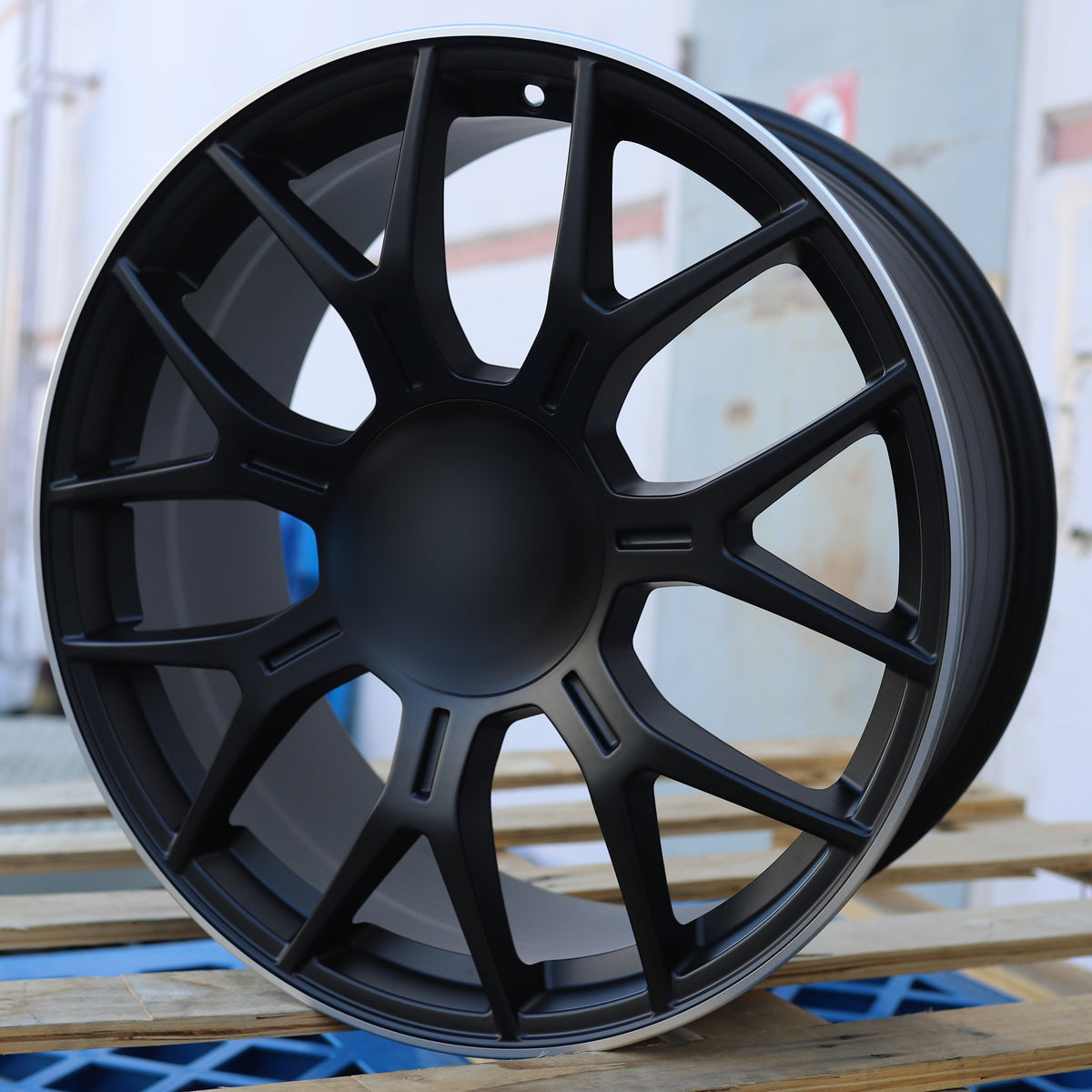 MB26 | Satin Black Machined Lip