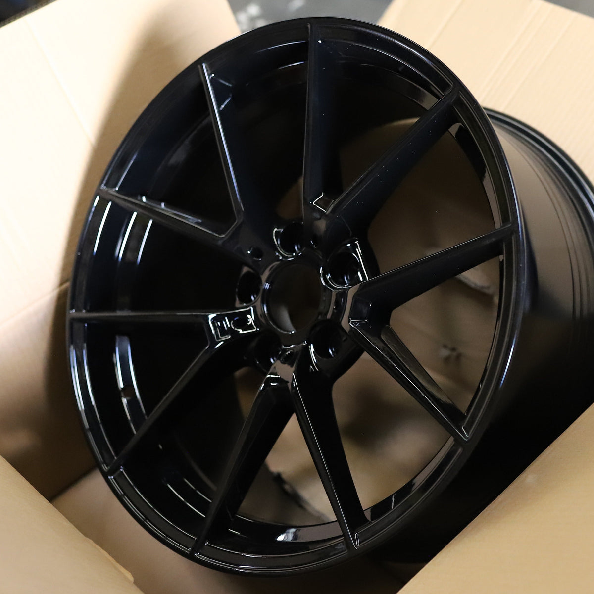 MS02 | Gloss Black