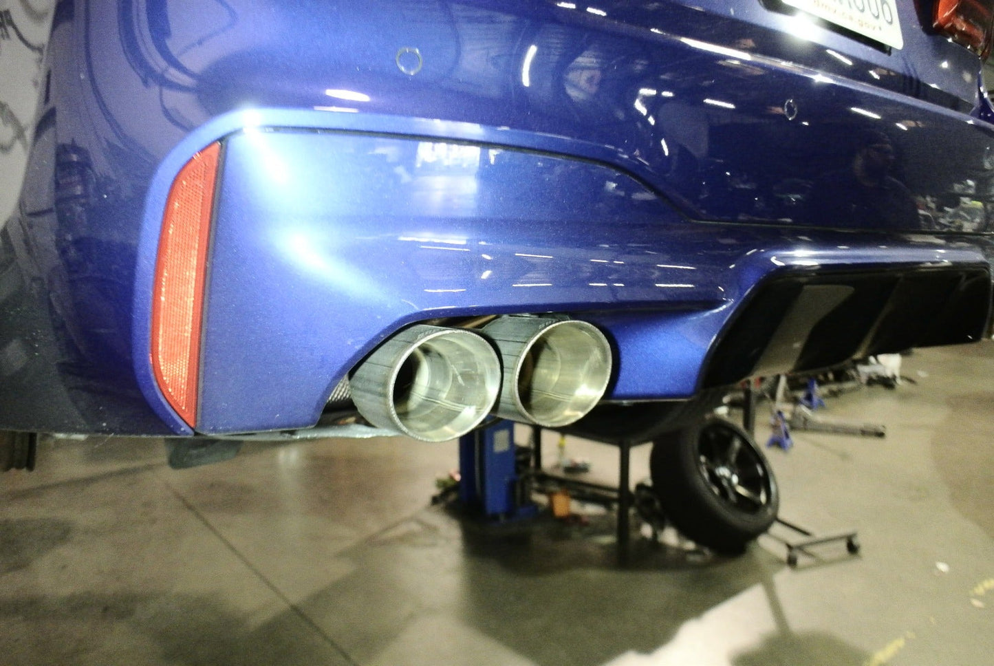Megan Racing Supremo Stainless Axle Back Exhaust System+Quad Burnt Tip For 18+ BMW M5 F90