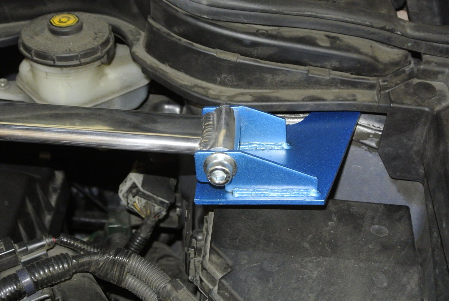 Megan Racing Race-Spec Front Upper Strut Bar for Honda CR-V 2007–2011 – MR-SB-HCV07FU-1P