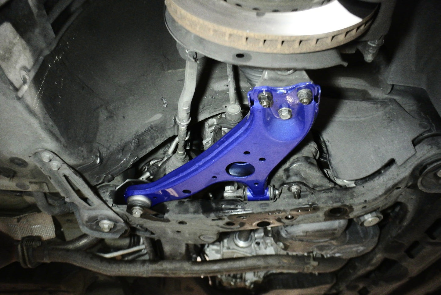 Megan Racing Front Lower Control Arms for Toyota Sienna 11-20 – MRS-TY-1324